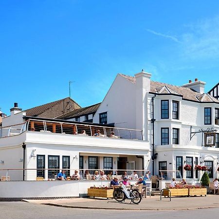 Готель The Ship Parkgate  Екстер'єр фото