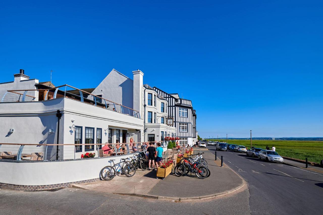 Готель The Ship Parkgate  Екстер'єр фото
